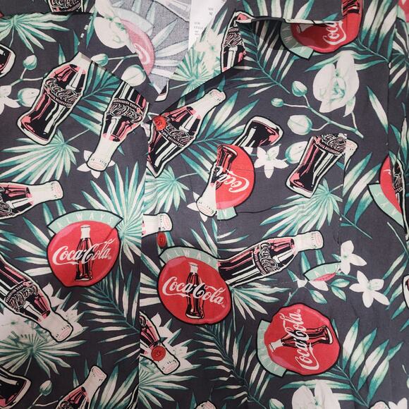 Coca cola collared button down short sleeve shirt medium - Picture 5 of 6